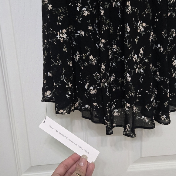 Reformation Gaelle Dress Lucien Black White Ruffle Flutter Sleeves Off Shoulder - Picture 8 of 16